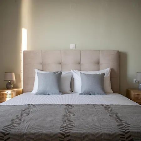 Patheaven Seafront Apartmán *